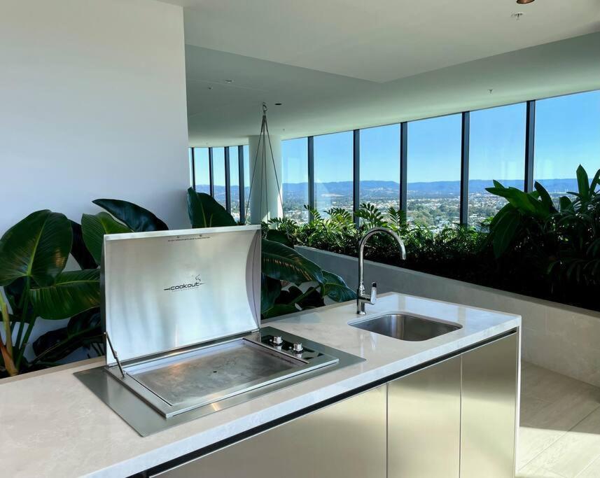 Luxury Stunning Riverview 1 Bedroom Apt 479F 골드코스트 외부 사진